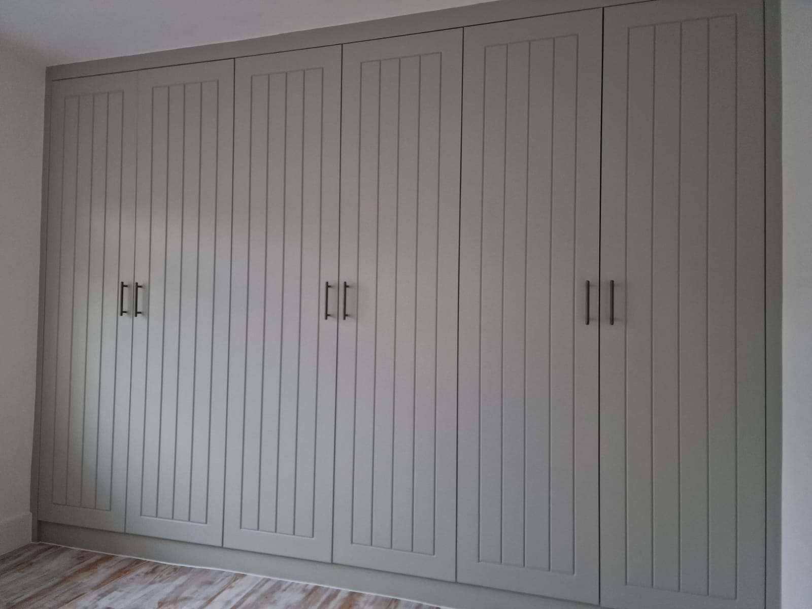 High-Quality Bespoke Fitted Wardrobes